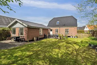 Villa på Gravensgade 1, 9320 Hjallerup
