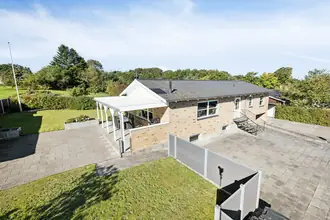 Villa på Nyvænget 4, Sparkær, 8800 Viborg
