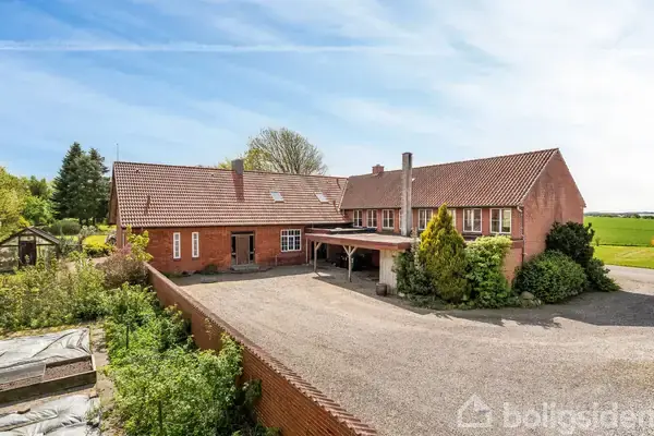 Villa på Kviumvej 12, 7560 Hjerm