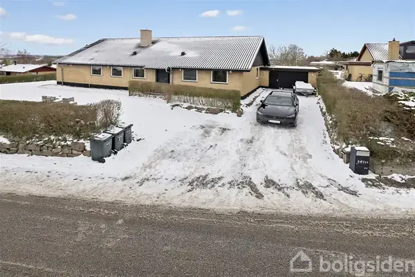 Villa på Højdevej 1, 4070 Kirke Hyllinge