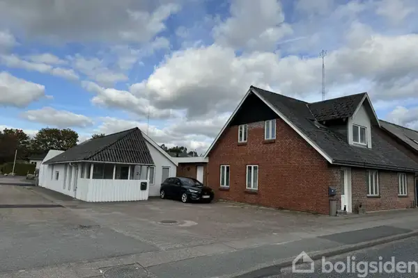 Villa på Hovedgaden 42, 7260 Sønder Omme