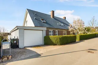 Villa på Nybyggervej 2, Tåstrup, 8410 Rønde