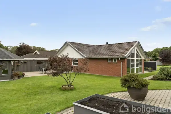 Villa på Løvspringsvej 5, 6705 Esbjerg Ø