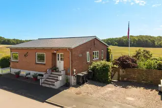 Villa på Østergade 22, 8732 Hovedgård