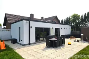Villa på Hovedgaden 27, 7362 Hampen