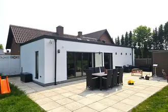 Villa på Hovedgaden 27, 7362 Hampen