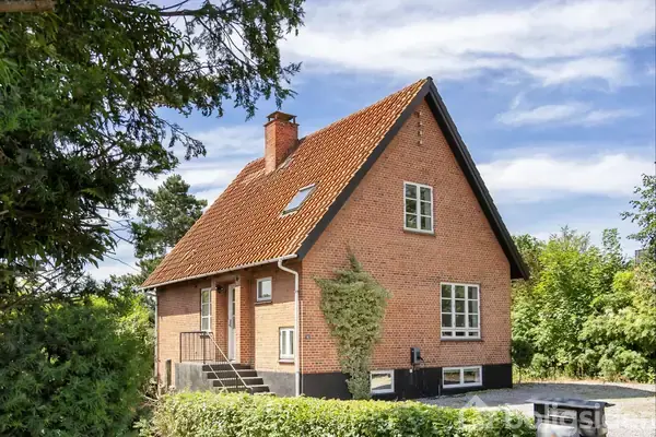 Villa på Aarøsund Landevej 102, 6100 Haderslev