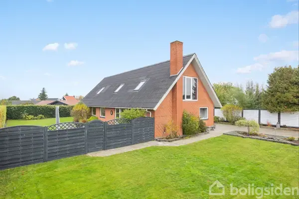Villa på Pinjevej 6, 4600 Køge