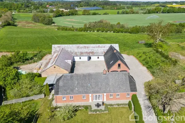 Landejendom på Lille Brøndumvej 5, 9574 Bælum