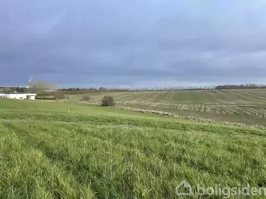 Helårsgrund på Trillbakken 8, 9240 Nibe