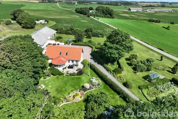 Landejendom på Hjørringvej 496, 9750 Østervrå