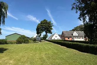 Landejendom på Slettens Landevej 67, Vesterby, 5400 Bogense