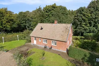 Villa på Kjærgårdsvej 2, Sparkær, 8800 Viborg