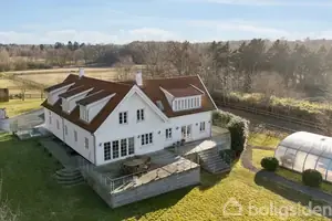 Landejendom på Grønholtvangen 8, 3480 Fredensborg