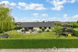Villa på Præstegårdsvej 4, 4863 Eskilstrup