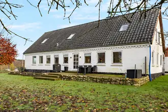 Villa på Kastrupvej 17, Kastrup, 8544 Mørke