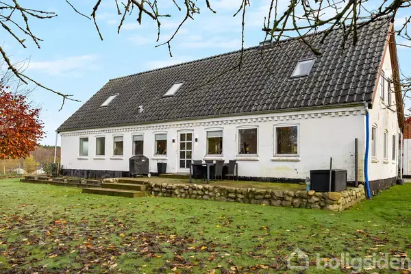 Landejendom på Kastrupvej 17, 8544 Mørke