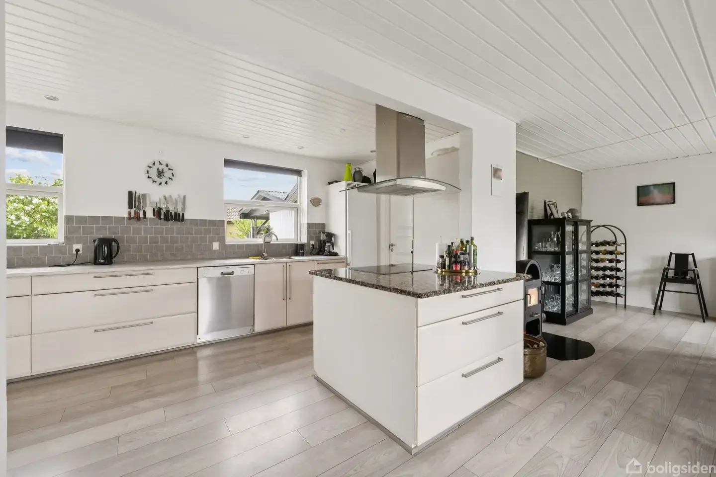 Familievenlig villa med solrig terrasse og skøn beliggenhed
