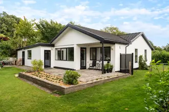 Villa på Ravnsnæsvej 45, 3460 Birkerød