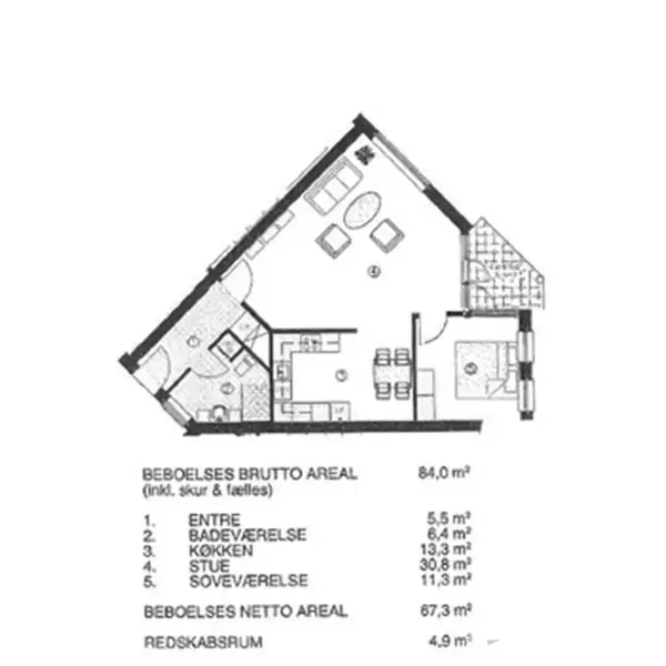 Plantegning af lejlighed med entré, badeværelse, køkken og stue. Arealoversigt: Beboelses brutto areal 84,0 m², entré 5,5 m², badeværelse 6,4 m², køkken 13,3 m², stue 30,8 m².
