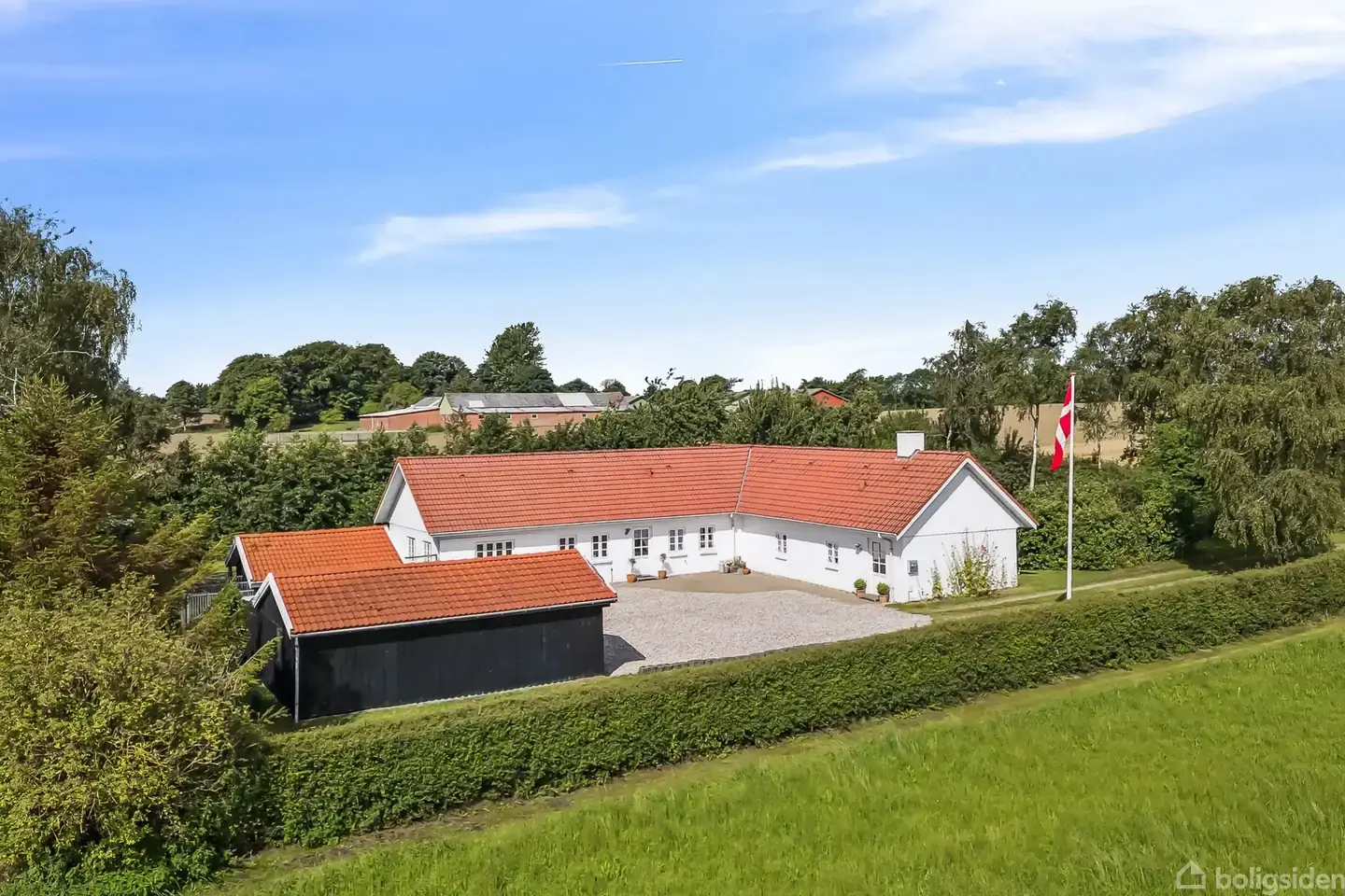 Landejendom på Elsborgvej 24, 8620 Kjellerup