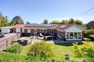 Villa på Brovej 20, 2690 Karlslunde
