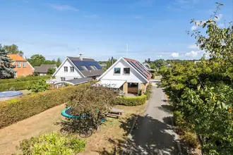 Villa på Strandvejen 99, Rønne, 3700 Rønne