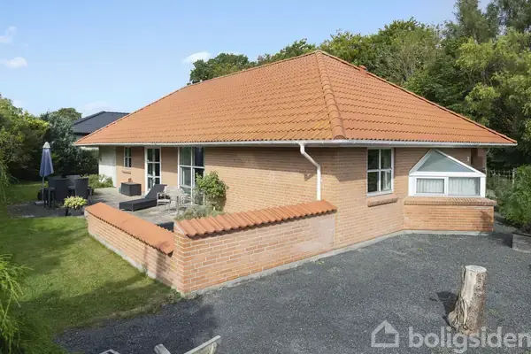 Villa på Råhøjvænget 2, 8260 Viby J