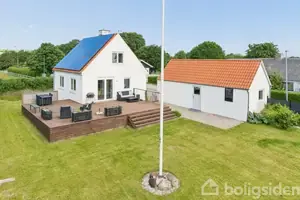 Villa på Bakkevej 2, 9240 Nibe