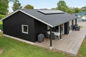 Villa på Paradisvej 6, Havnsø, 4591 Føllenslev