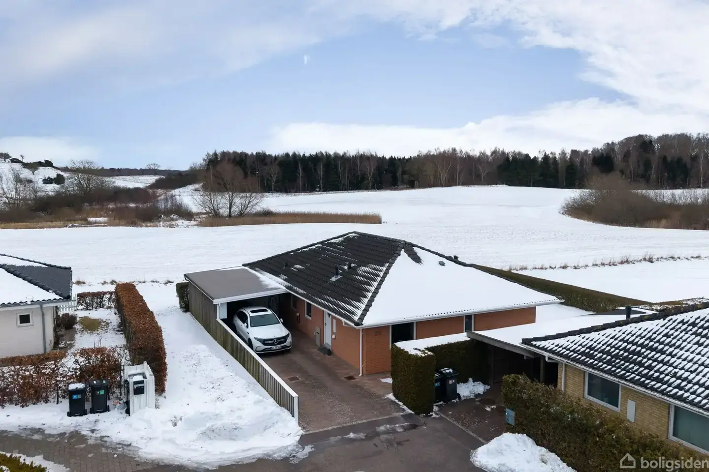 Indflytningsklar villa med moderne komfort og naturskøn beliggenhed