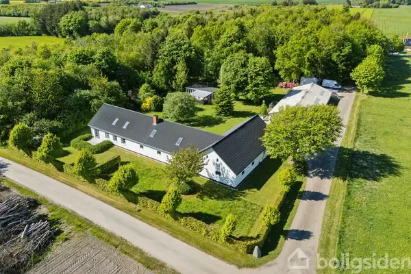 Landejendom på Vejby Sønderhede 46, 9760 Vrå