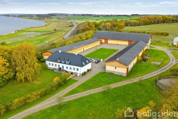 Planteavlsgård/-jord på Løgstørvej 7, 9240 Nibe