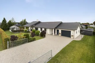 Villa på Bøgelunden 10, Hou, 8300 Odder