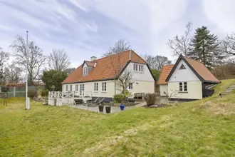 Villa på Høbjergvej 2, Trørød, 2950 Vedbæk