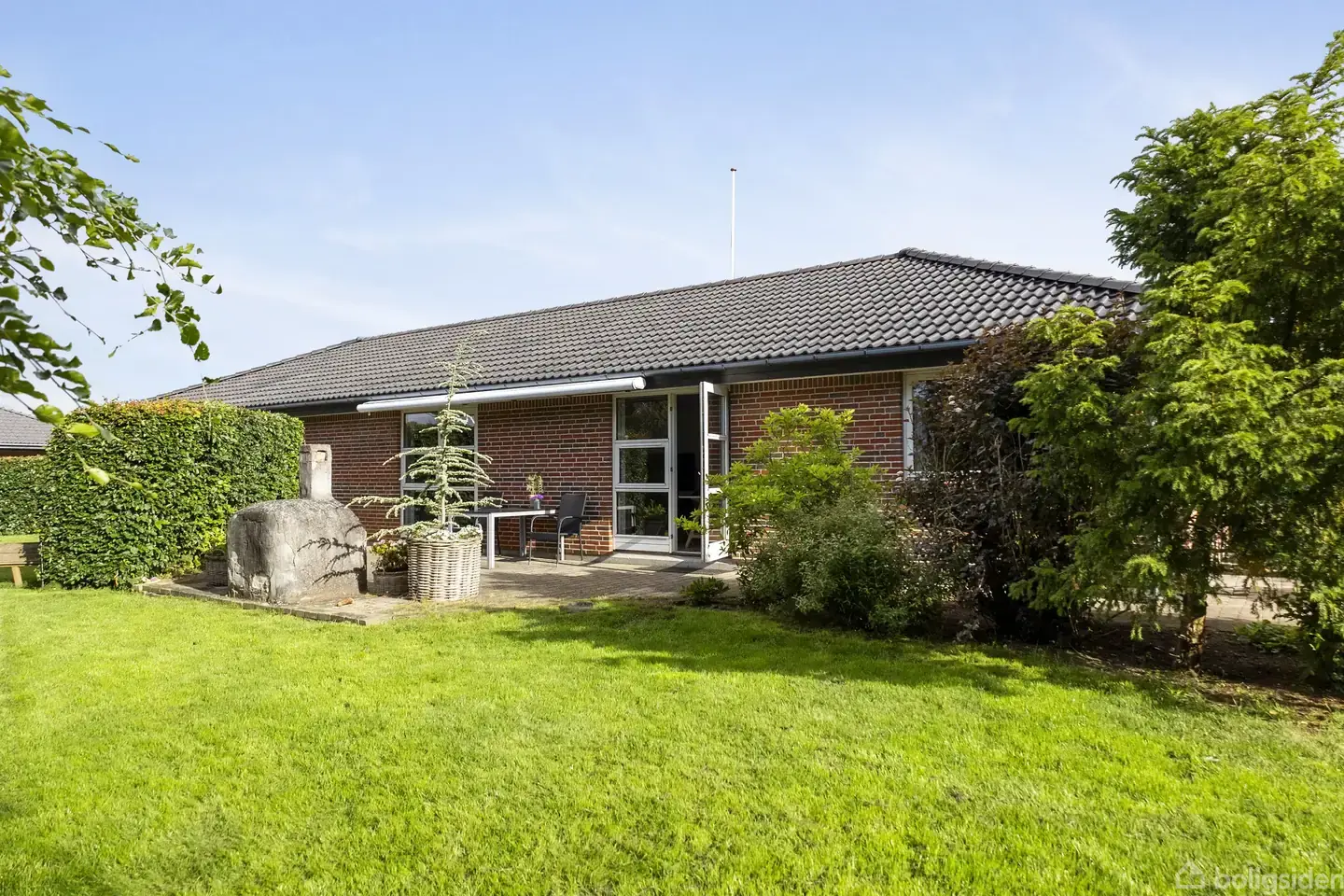 Moderne villa med stor grund i attraktive Vester Nebel