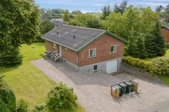 Villa på Jernbanevej 1, Tryggelev, 5932 Humble
