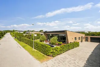 Villa på Tronkærgårdsvej 264, 8541 Skødstrup