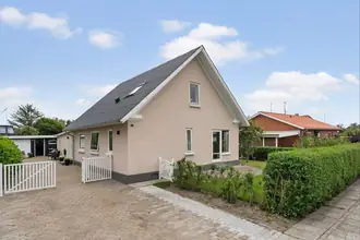 Villa på Snerlevej 1, 9970 Strandby