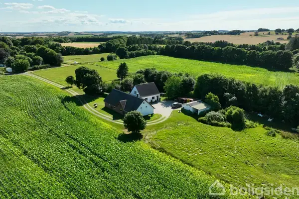 Landejendom på Gravensmindevej 46, 9900 Frederikshavn