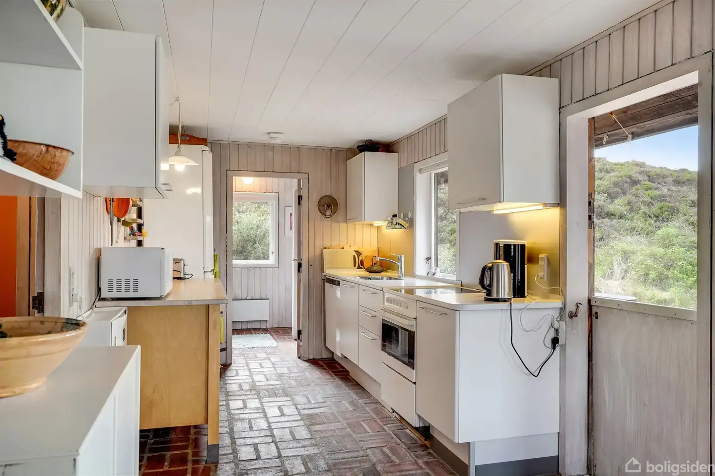 Rummeligt sommerhus med sjæl midt i Grærup! - Visning 2