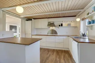 Villa på Rønne Alle 4, 9320 Hjallerup