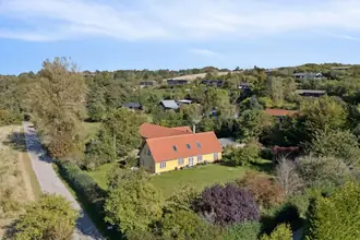 Landejendom på Kårupvej 3, 4540 Fårevejle