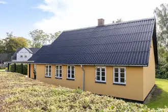 Villa på Alsøvej 2, Fuglse, 4960 Holeby