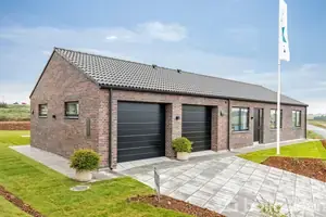 Villa på Løvsangervej 27, 8382 Hinnerup