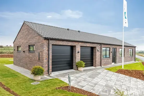 Villa på Løvsangervej 27, 8382 Hinnerup