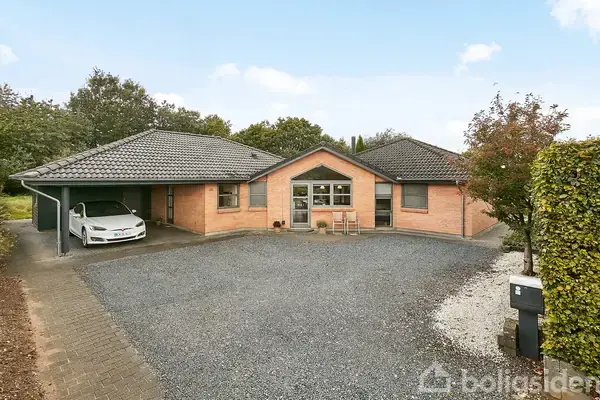 Villa på Storedalsvej 26, 7182 Bredsten