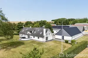 Landejendom på Vesterlandsvej 14, 8990 Fårup