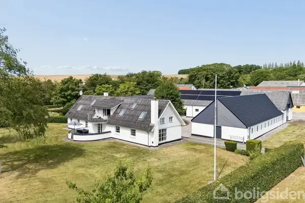 Landejendom på Vesterlandsvej 14, 8990 Fårup