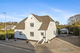 Villa på Hovedgaden 6, Præstbro, 9330 Dronninglund